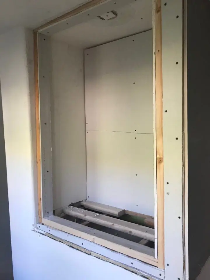 Framing for shelves