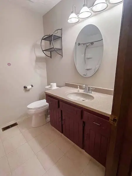 old bathroom in a house in omaha NE