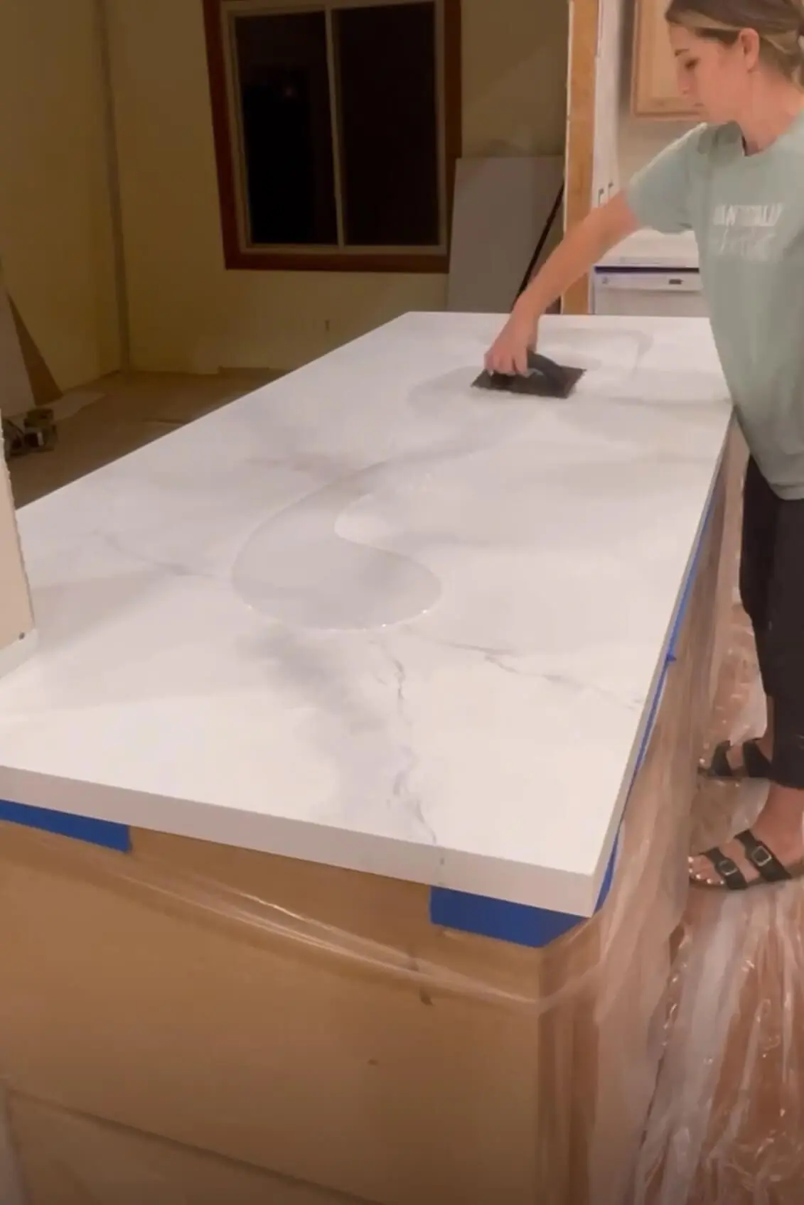 DIY faux marble countertop using epoxy.