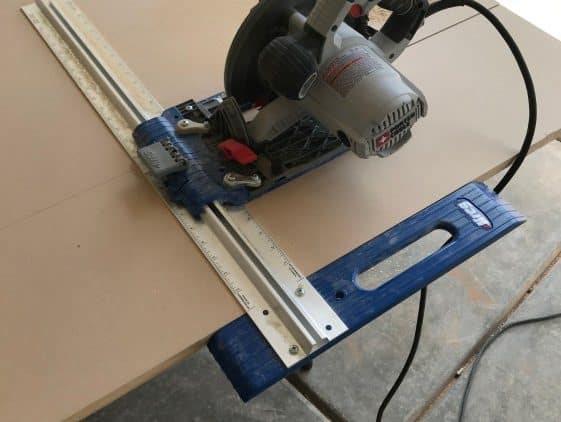 Circular saw and saw guide on mdf