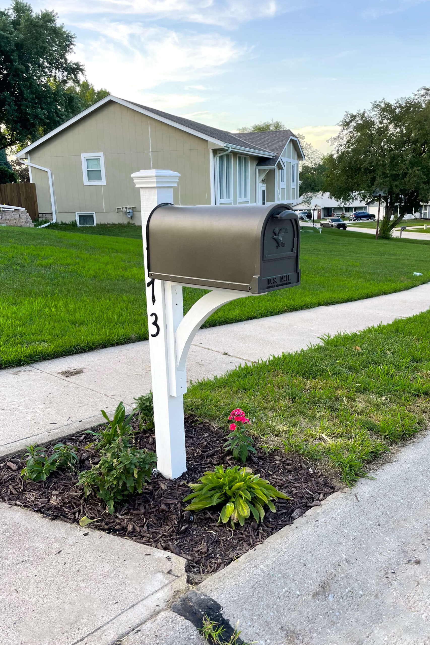 Finished DIY mailbox makeover.