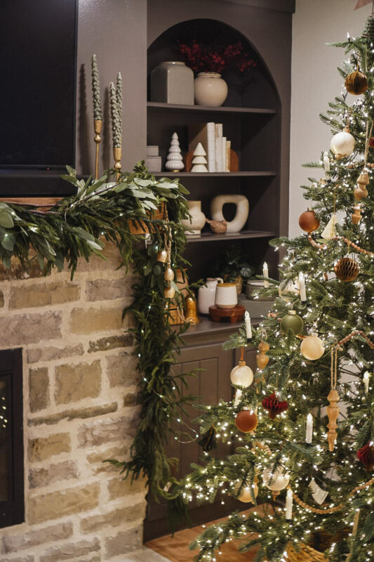 Gorgeous Christmas decor on a fireplace mantel.