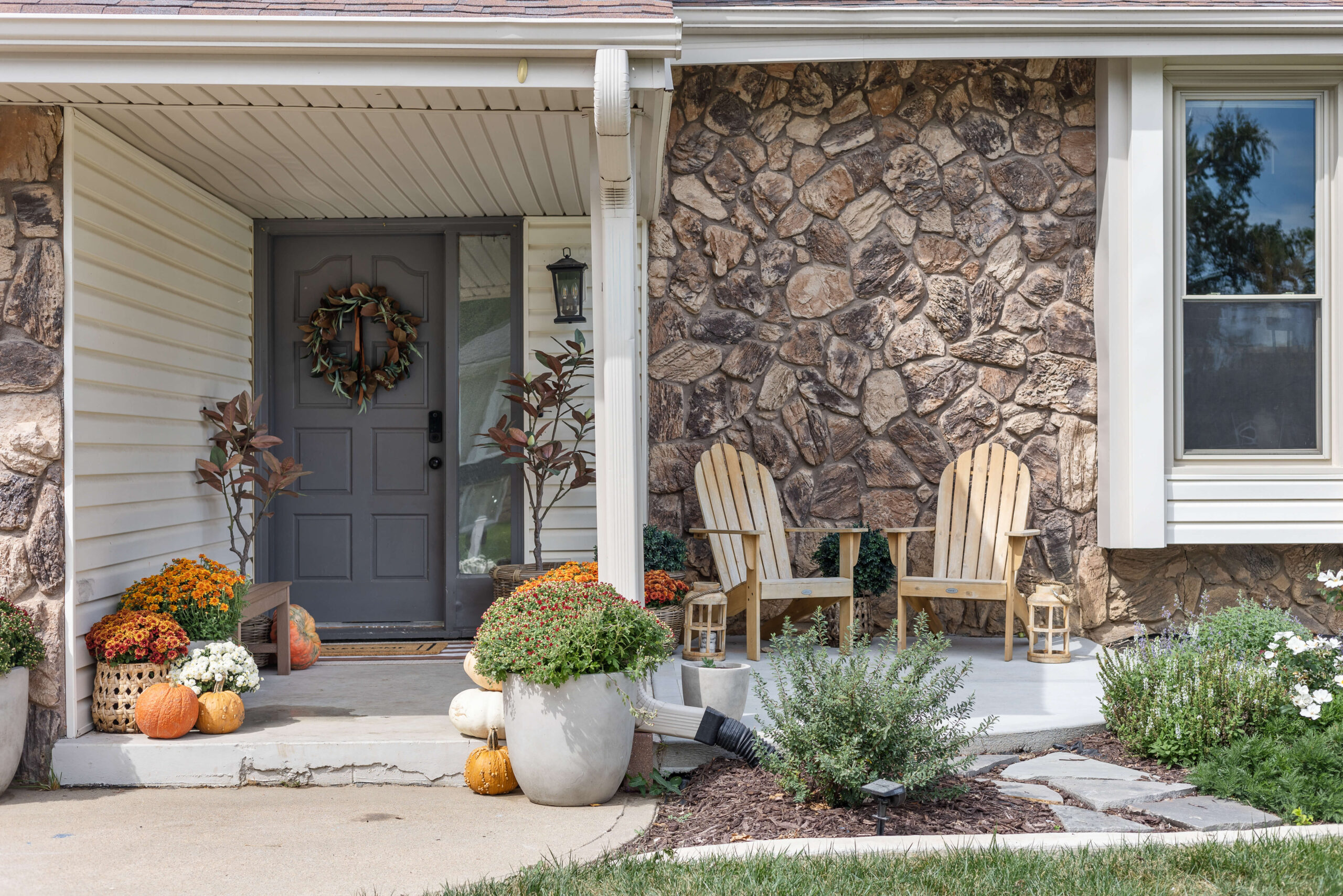 Gorgeous fall front porch decor for 2024.