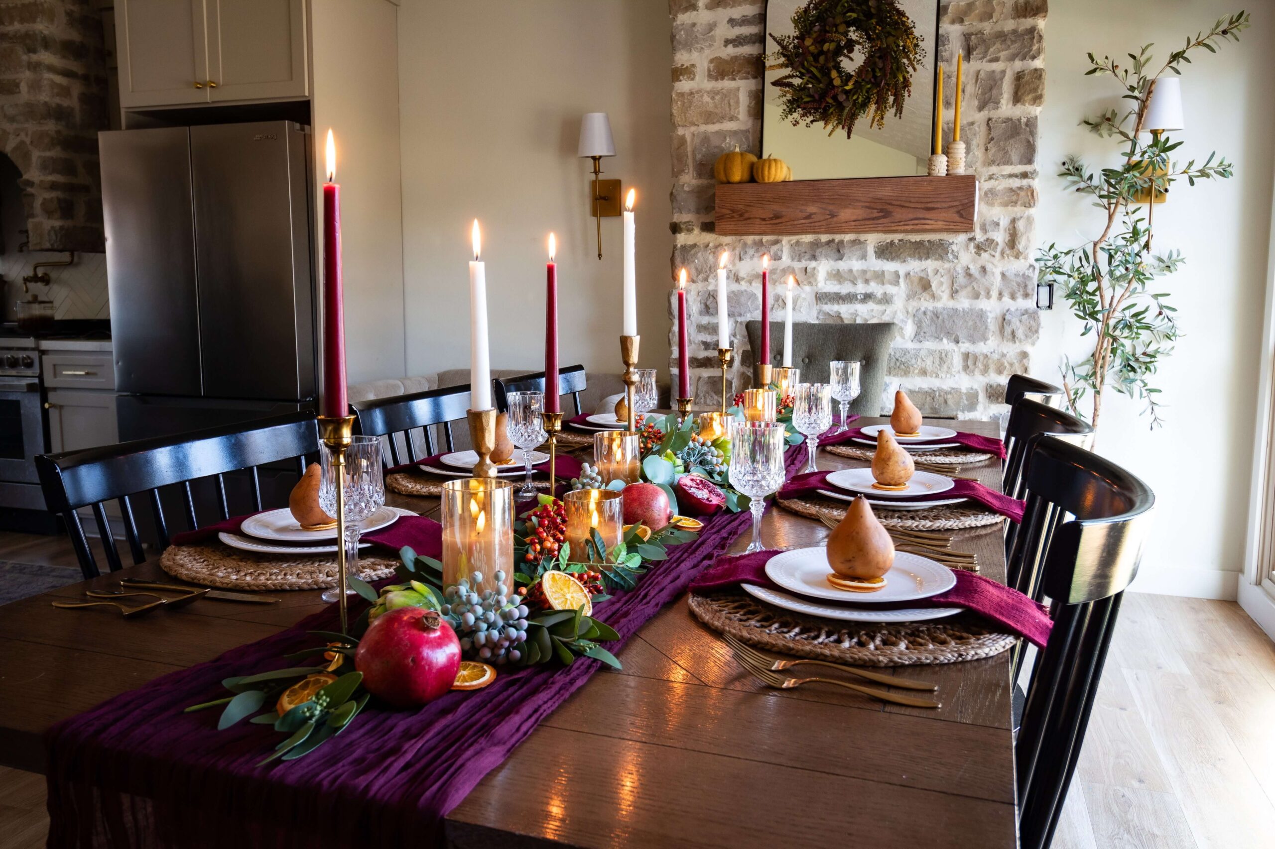 Hosting Thanksgiving tips tricks and ideas to make the day easier.