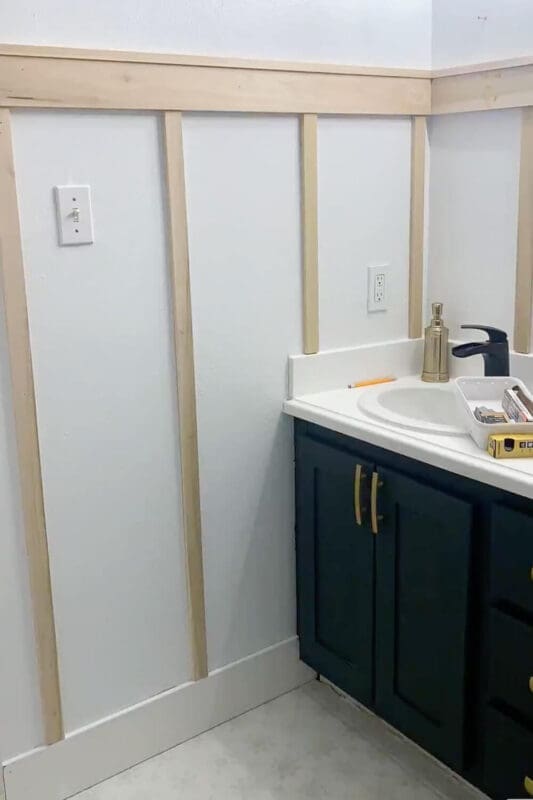 Diy Board And Batten Bathroom Wall Wraparound Tutorial 